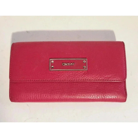 Donna Karan Handbags - VINTAGE DKNY DONNA KARAN TRIFOLD PINK LEATHER WALLET
